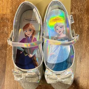 Disney Frozen Toddler Girl 10C Mary Jane Flat Dress Shoes - Silver